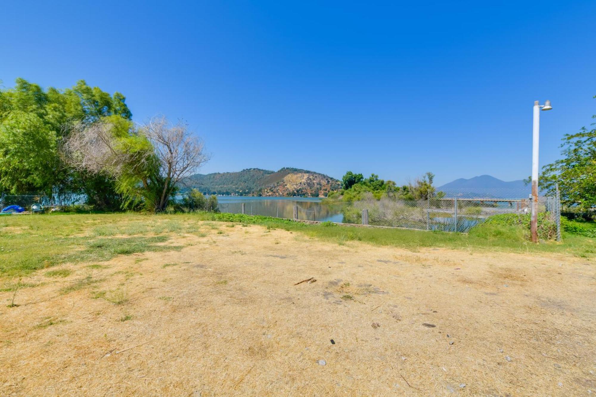 End Unit With Clear Lake Access In Norcal! Lejlighed Clearlake Eksteriør billede